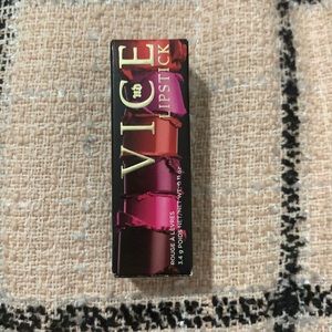 Urban decay crush lipstick